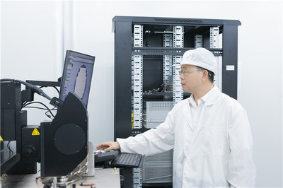 執著科技，努力創“芯”——記江蘇省“最美科技工作者”洪根深的電子技術開發之路